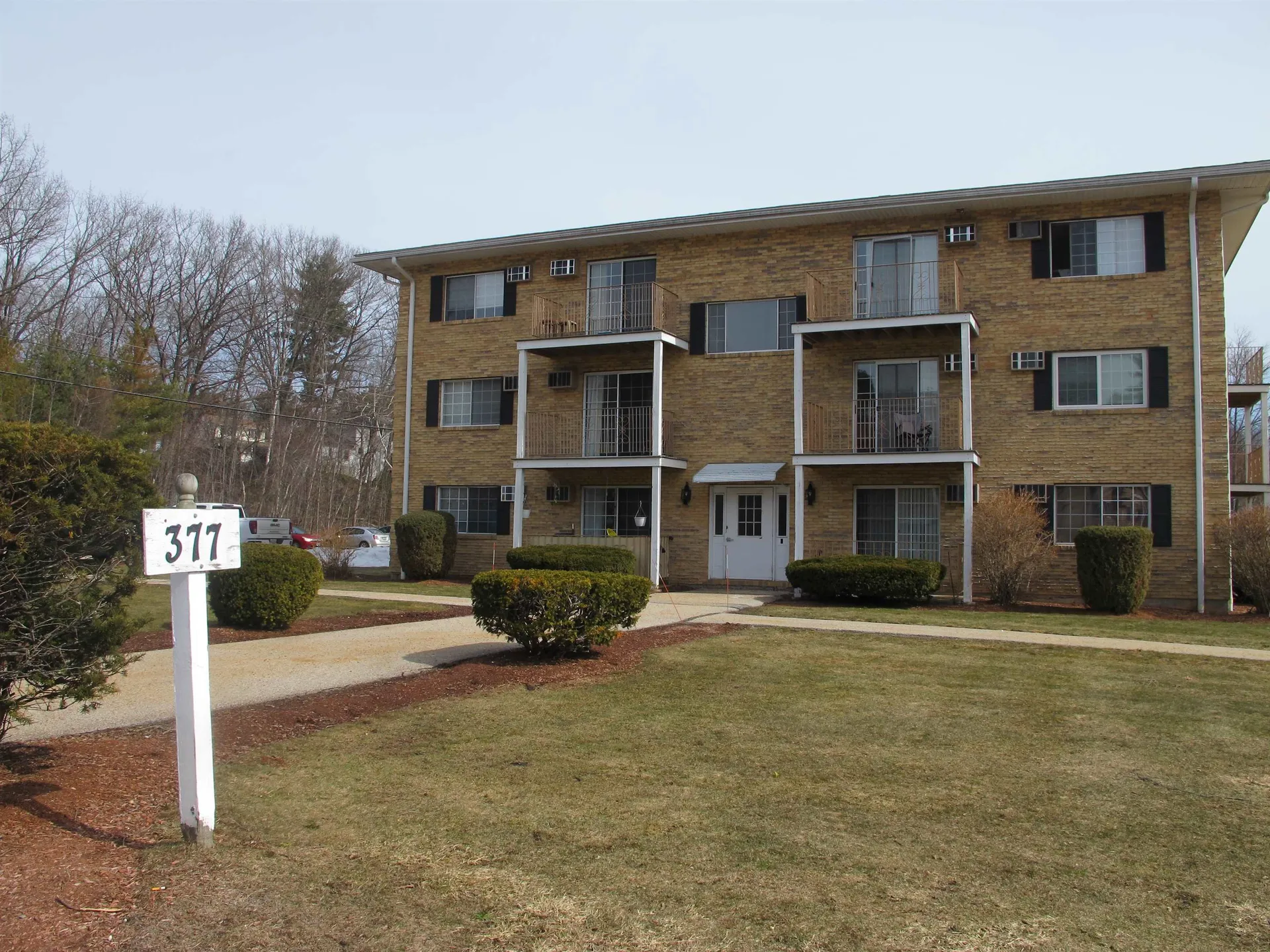 377 Huse Road Manchester NH 03103