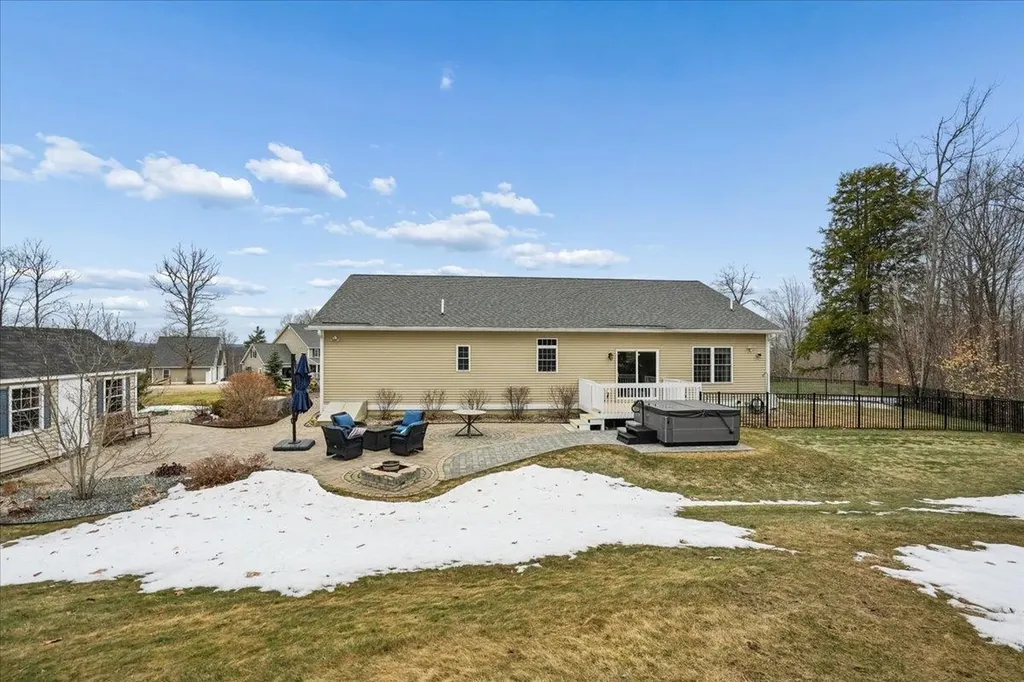 71 Overlook Drive Dunbarton NH 03046