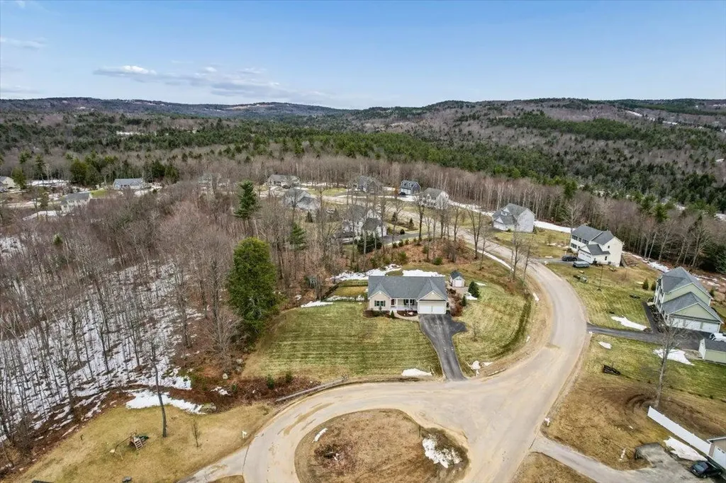 71 Overlook Drive Dunbarton NH 03046