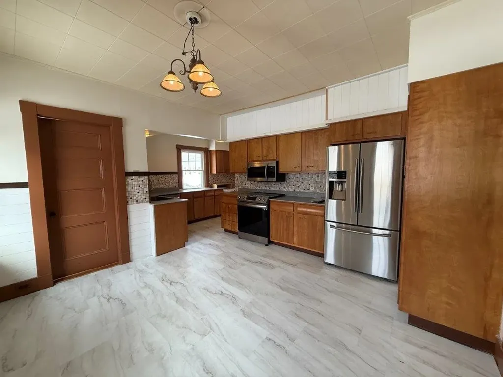 278 Us Route 4 Enfield NH 03748