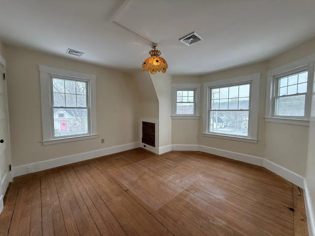 278 Us Route 4 Enfield NH 03748