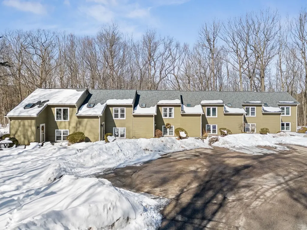 440 Oak Circle Colchester VT 05446