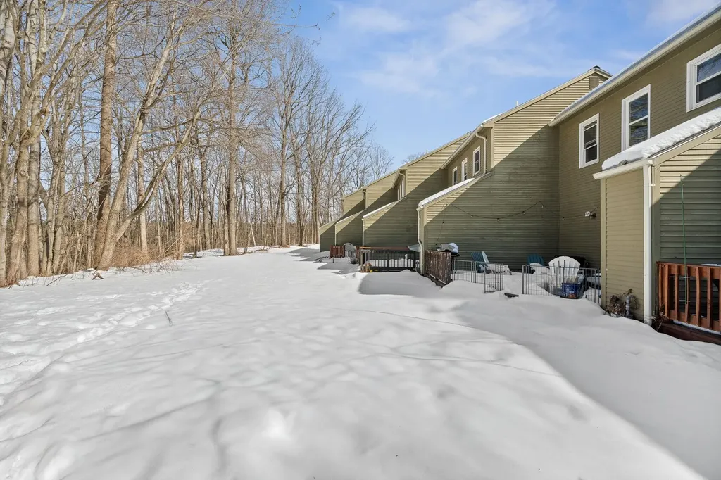 440 Oak Circle Colchester VT 05446