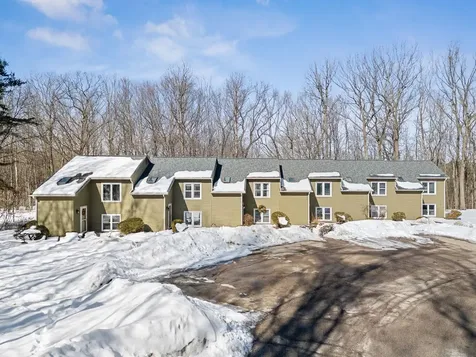 440 Oak Circle Colchester VT 05446