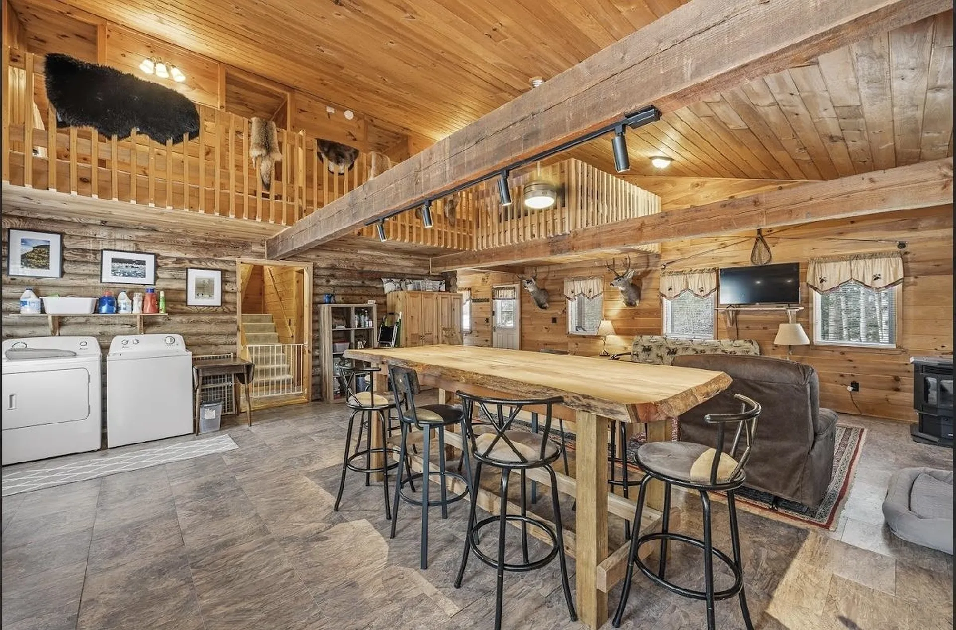 2142 Halls Stream Road Pittsburg NH 03592