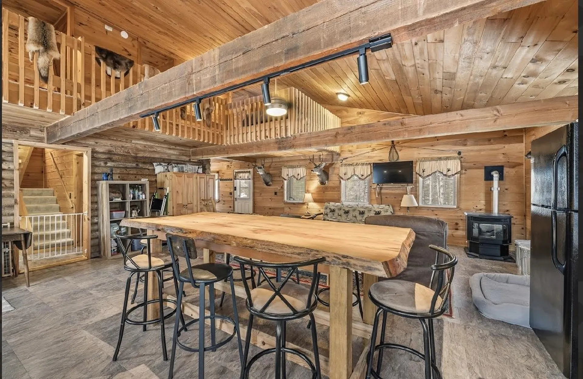 2142 Halls Stream Road Pittsburg NH 03592