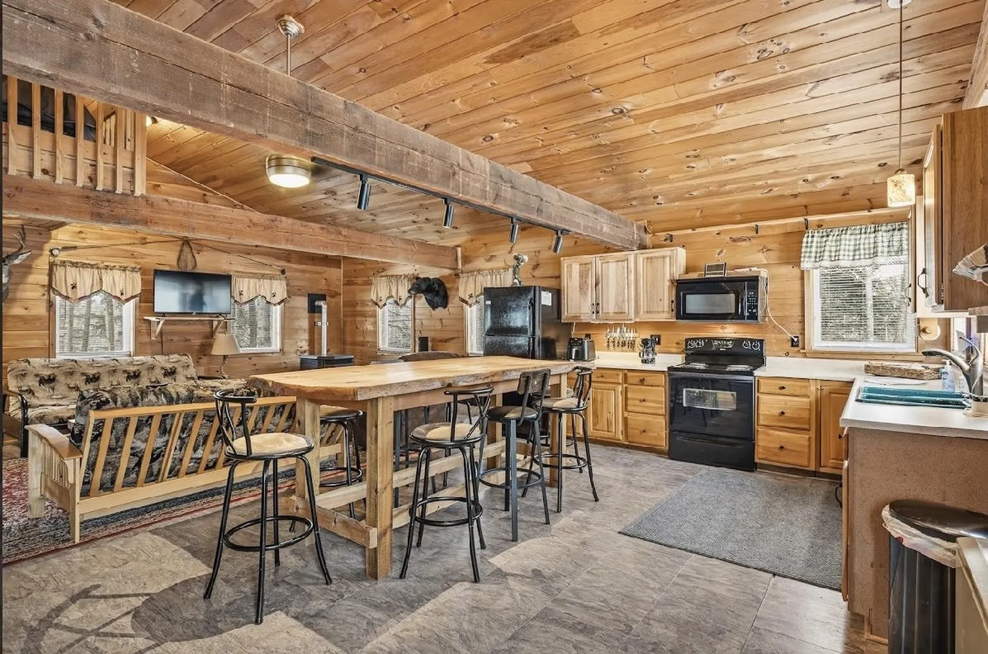 2142 Halls Stream Road Pittsburg NH 03592
