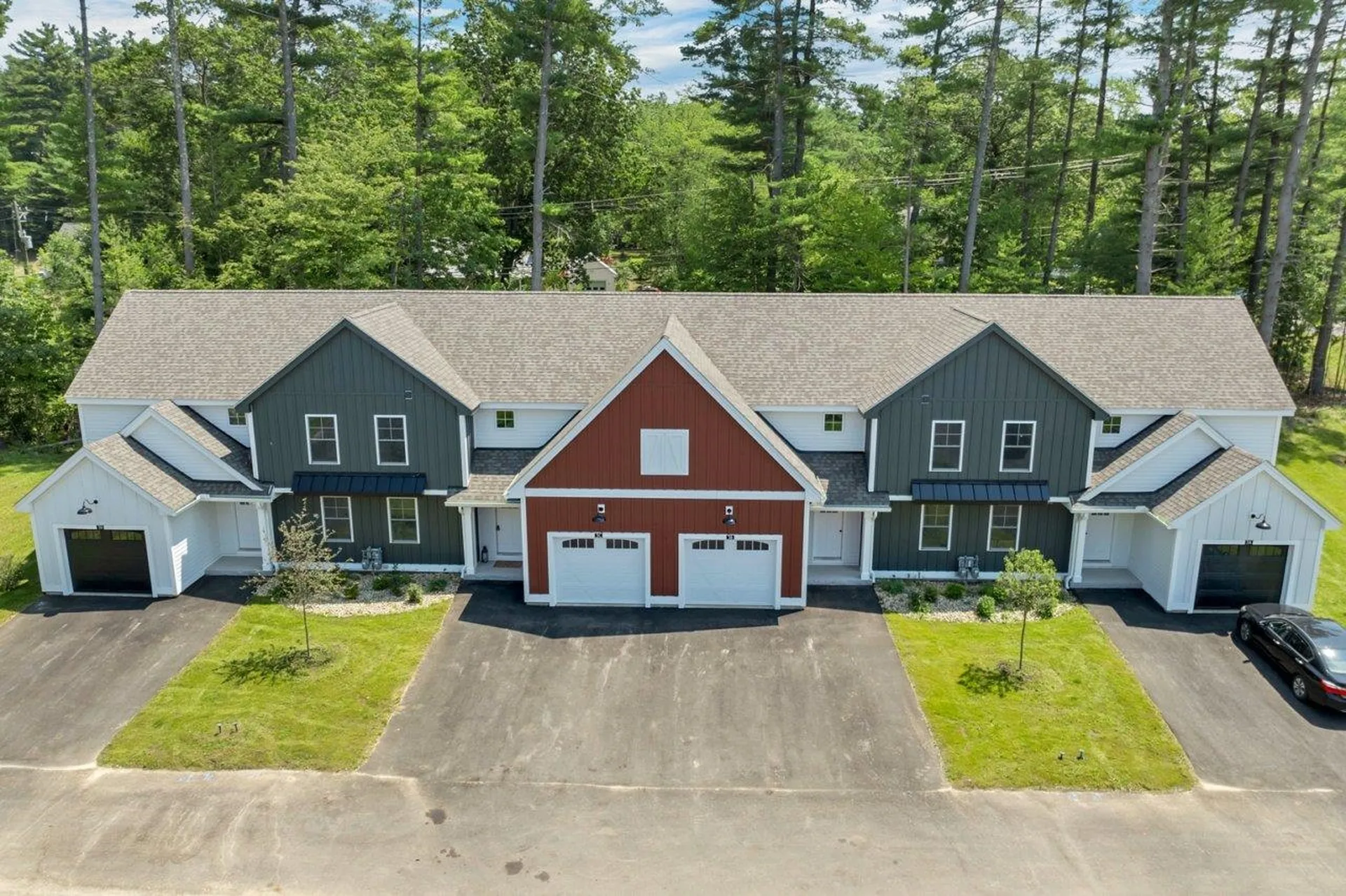11-A Mustang Drive Litchfield NH 03052