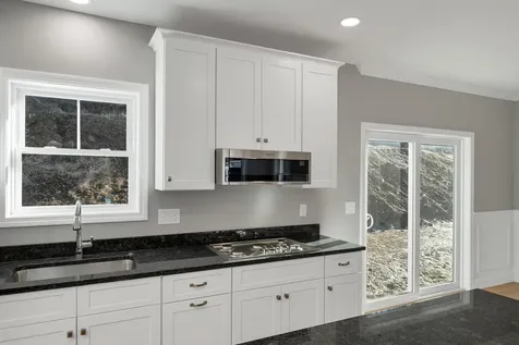 12 Shelburne Lane Concord NH 03301