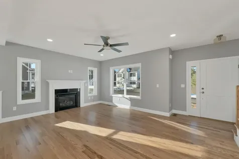 12 Shelburne Lane Concord NH 03301