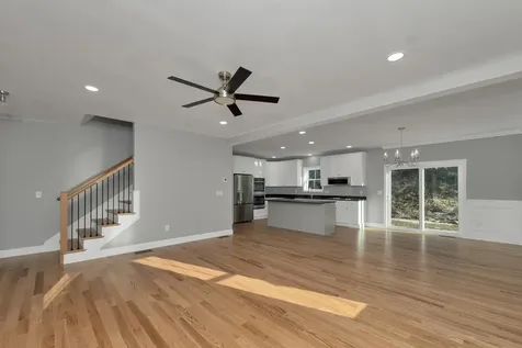 12 Shelburne Lane Concord NH 03301