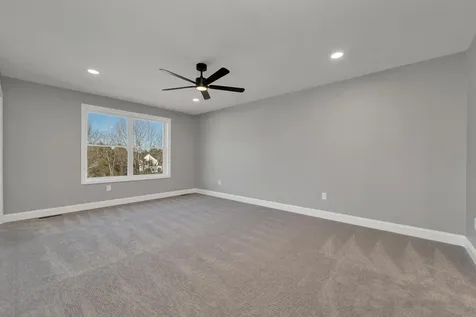 12 Shelburne Lane Concord NH 03301
