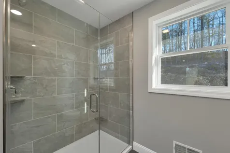 12 Shelburne Lane Concord NH 03301