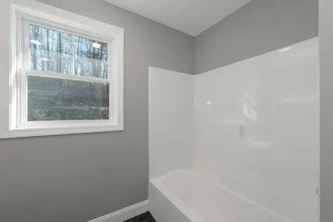 12 Shelburne Lane Concord NH 03301