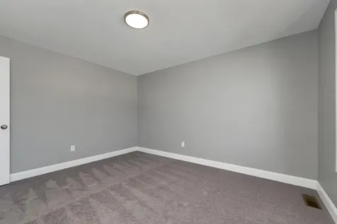 12 Shelburne Lane Concord NH 03301