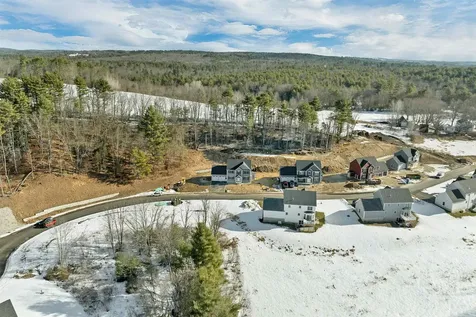 12 Shelburne Lane Concord NH 03301