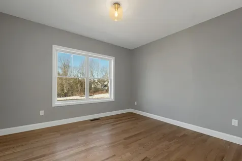 12 Shelburne Lane Concord NH 03301