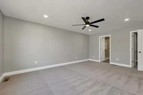 12 Shelburne Lane Concord NH 03301