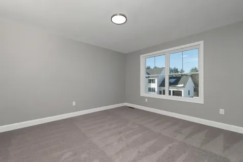 12 Shelburne Lane Concord NH 03301