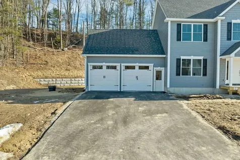 12 Shelburne Lane Concord NH 03301