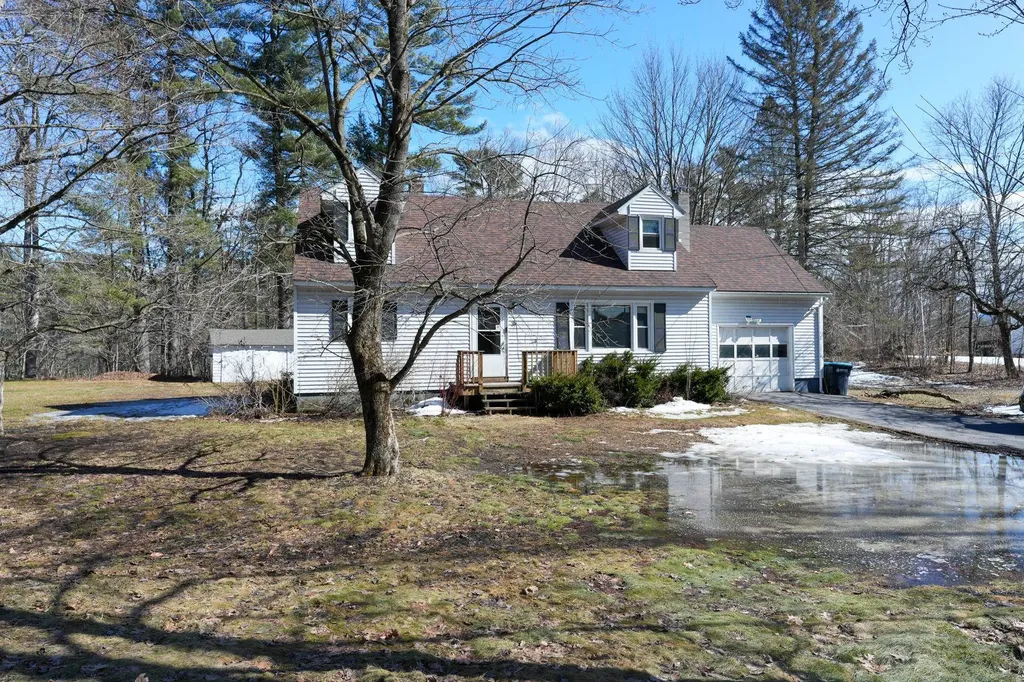 31 Sand Hill Road Essex VT 05452