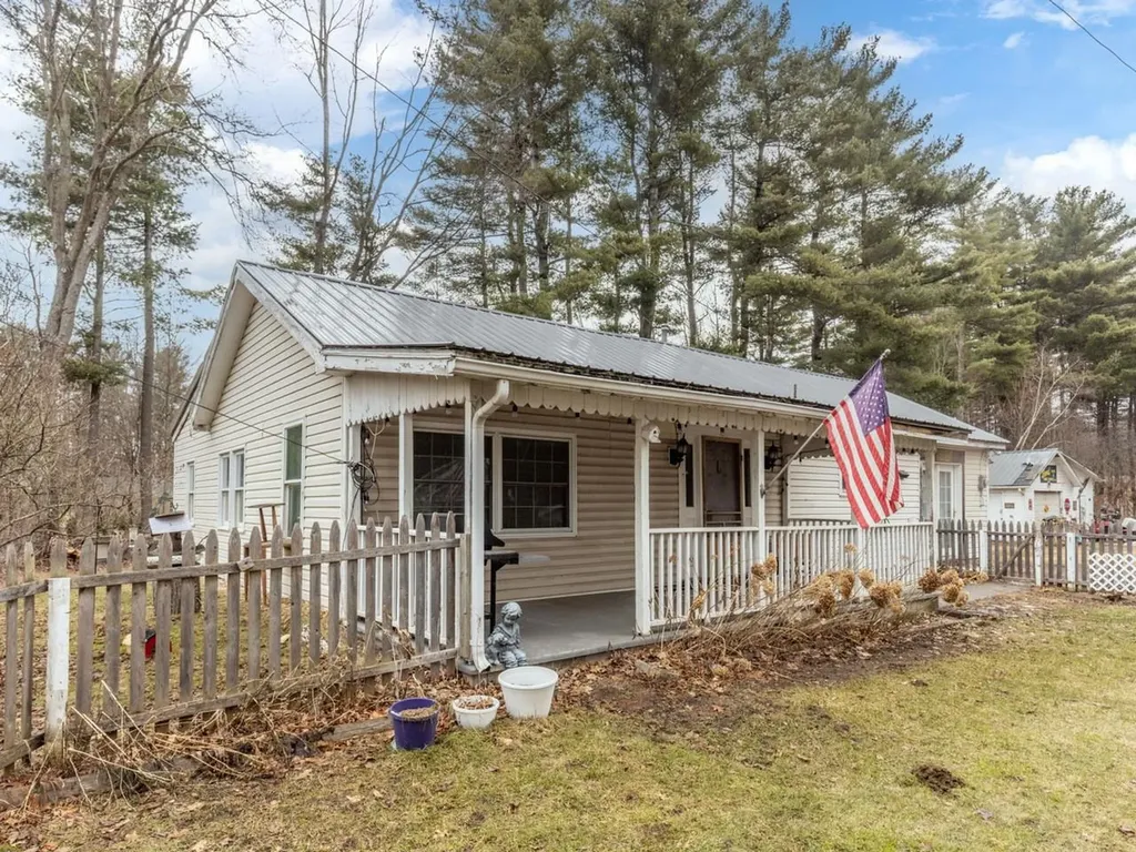 37 Lois Lane Williston VT 05495