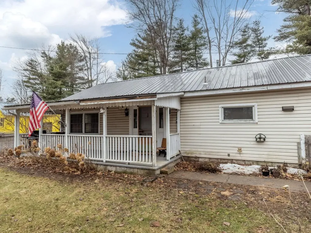 37 Lois Lane Williston VT 05495