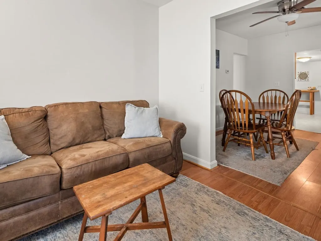 37 Lois Lane Williston VT 05495