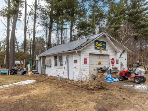 37 Lois Lane Williston VT 05495