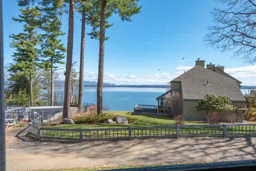 2696 Lake Shore Road Gilford NH 03249