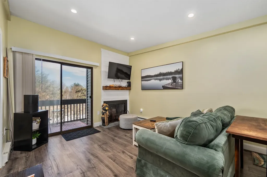 59 Treetop Circle Laconia NH 03246