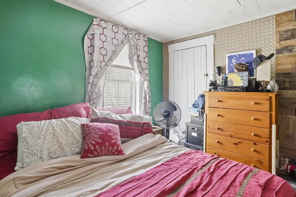 88 Pleasant Street Claremont NH 03743