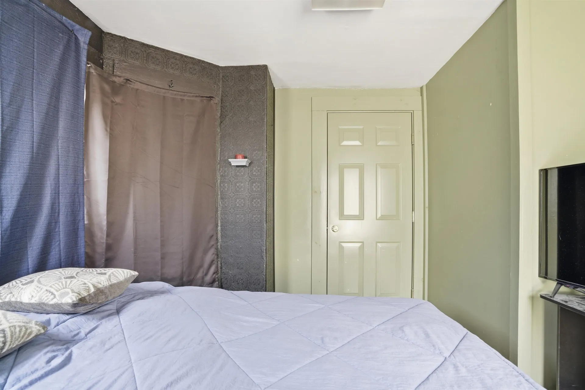 88 Pleasant Street Claremont NH 03743