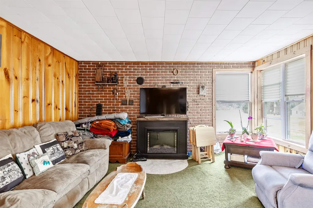 2 River Road Fairfax VT 05454