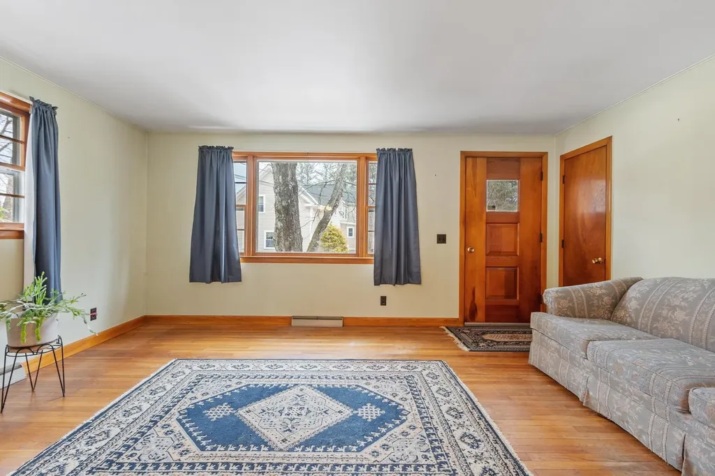 20 Ling Street Marlborough NH 03455