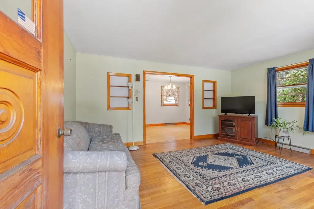 20 Ling Street Marlborough NH 03455