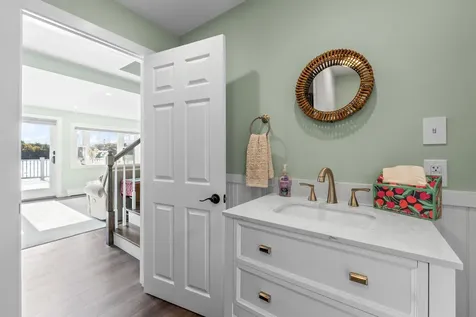30 Cedar Point Road Durham NH 03824