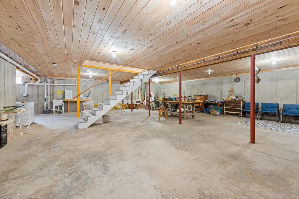 28 Cilley Brook Lane Hebron NH 03241