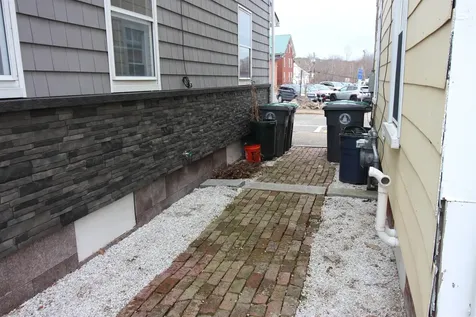 8 Central Street Pembroke NH 03275