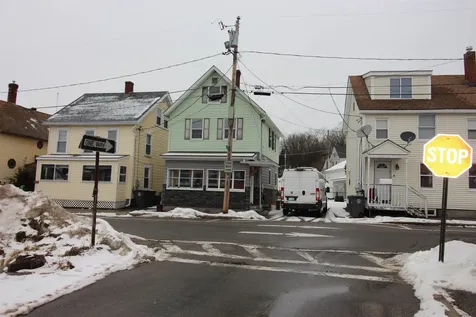 8 Central Street Pembroke NH 03275