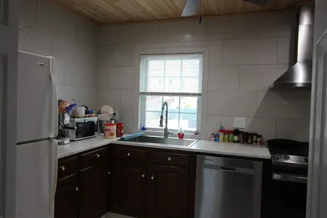 8 Central Street Pembroke NH 03275