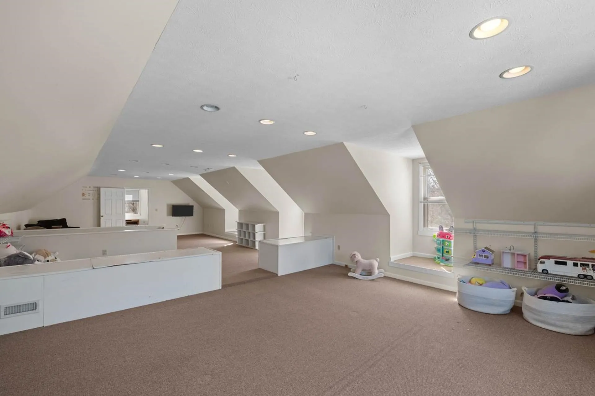 65 Kendall Hill Road Mont Vernon NH 03057