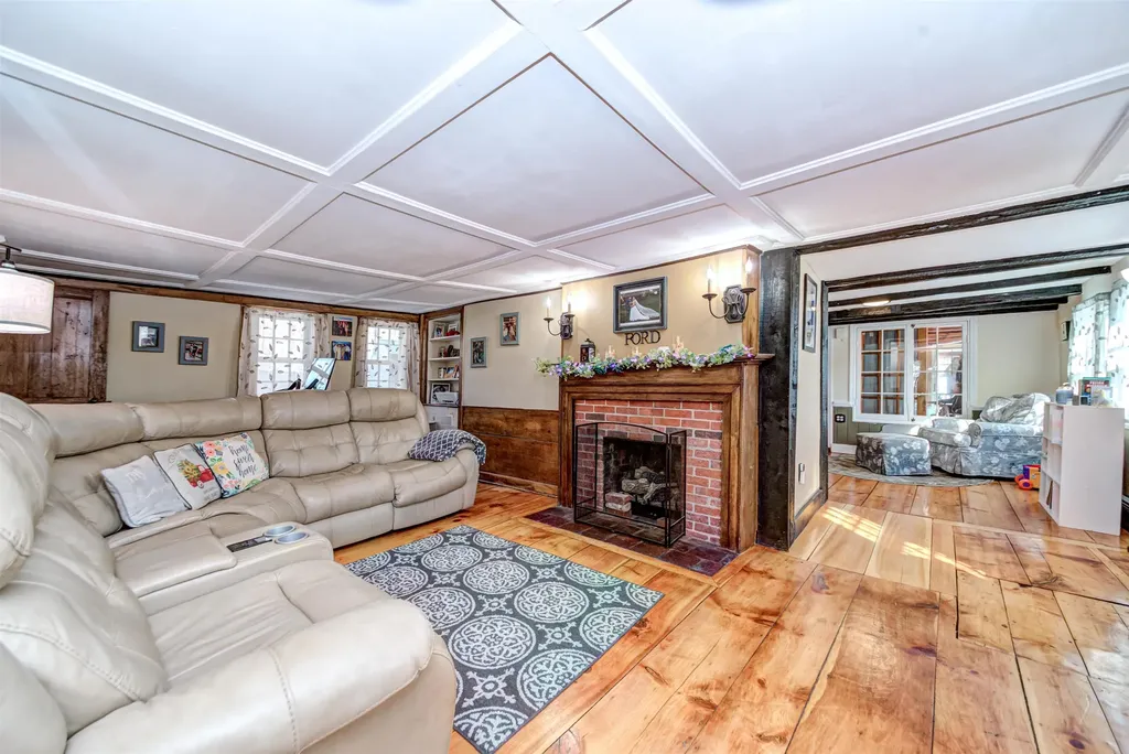 92 Main Street Atkinson NH 03811