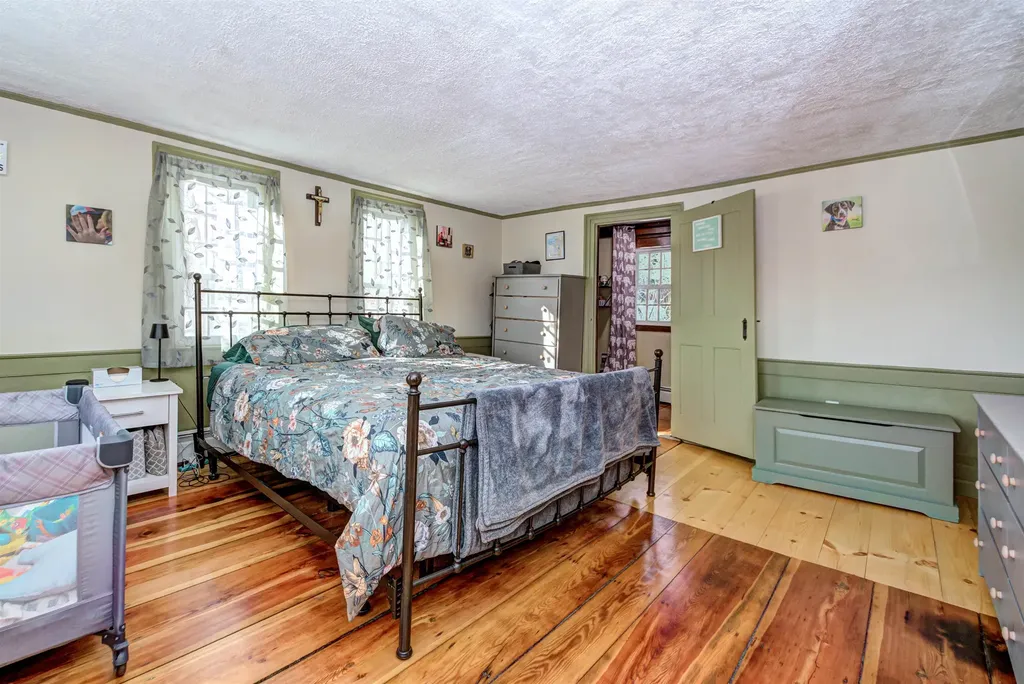 92 Main Street Atkinson NH 03811