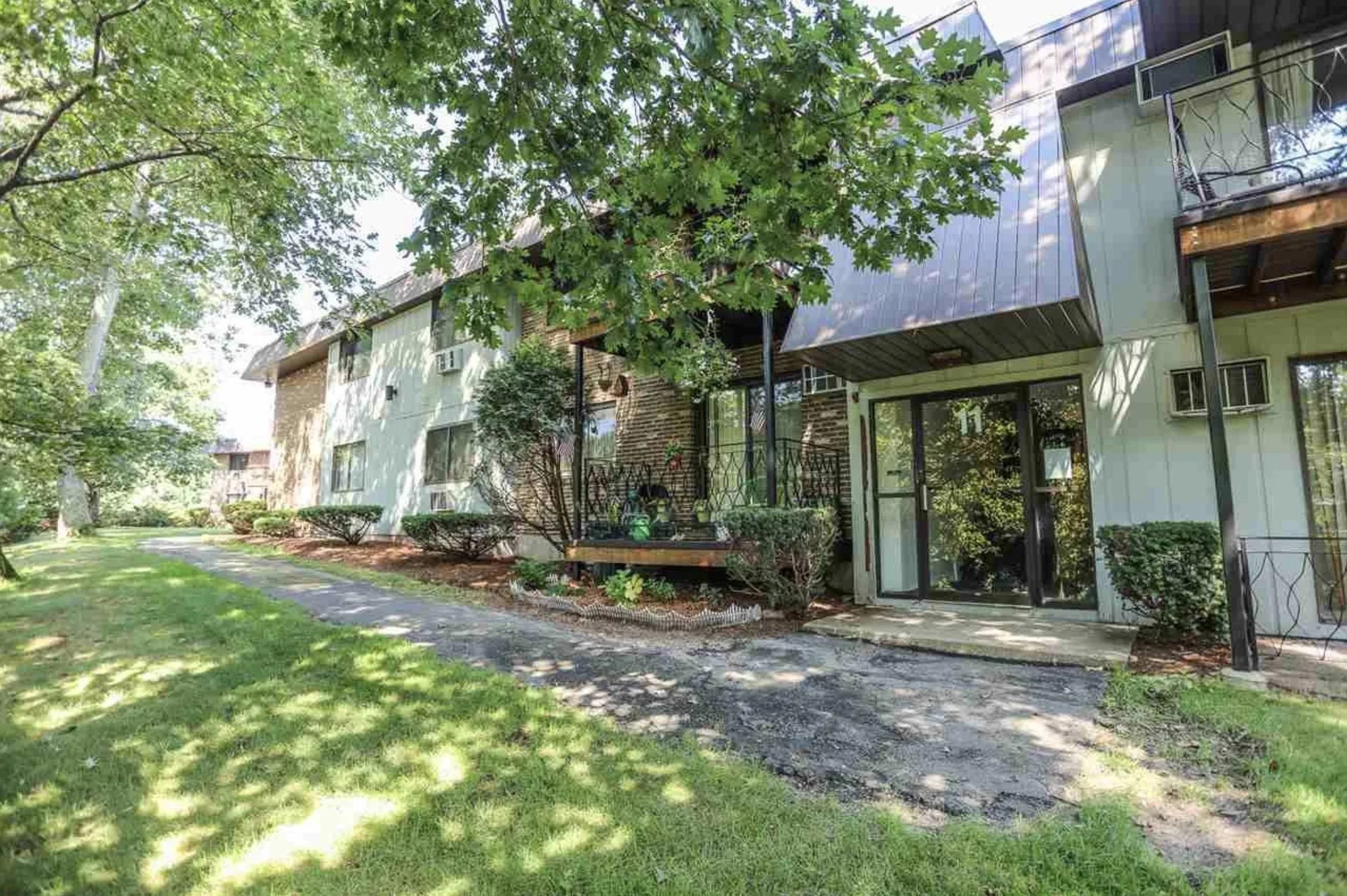 11 Strawberry Bank Road Nashua NH 03062