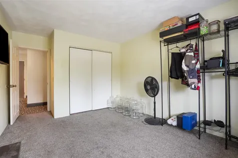 11 Strawberry Bank Road Nashua NH 03062