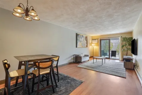 11 Strawberry Bank Road Nashua NH 03062