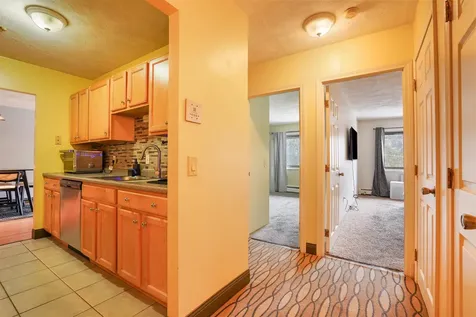 11 Strawberry Bank Road Nashua NH 03062