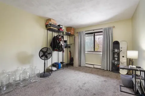 11 Strawberry Bank Road Nashua NH 03062