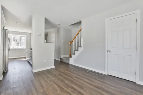 518 Fox Hollow Way Manchester NH 03104